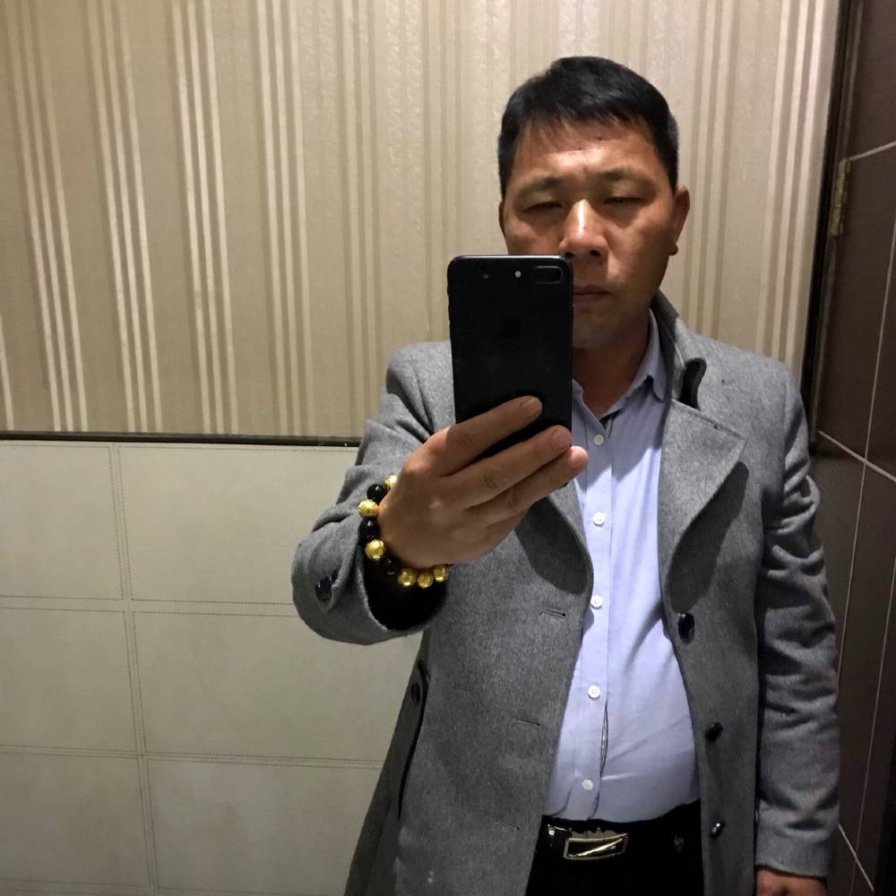 高贵月亮的照片