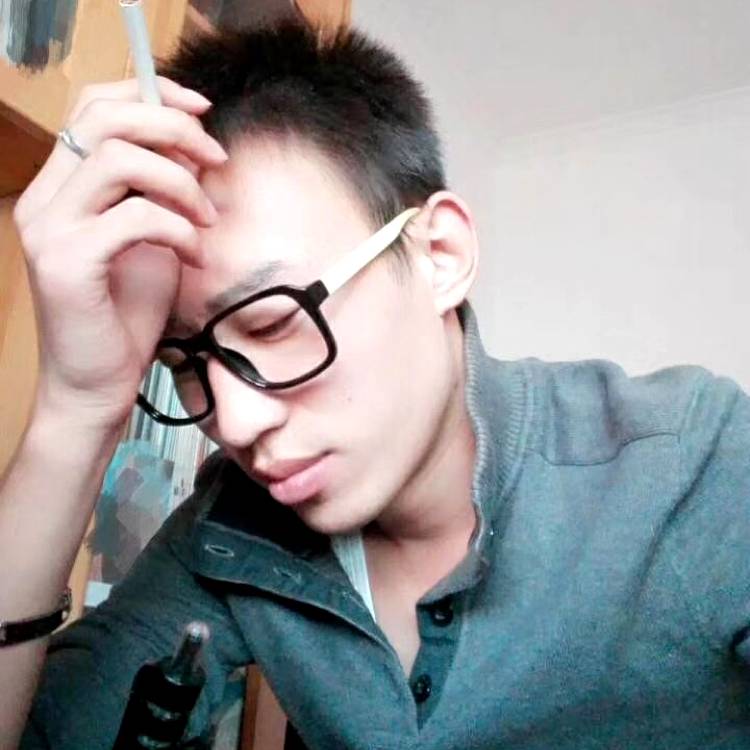 小峰。的照片