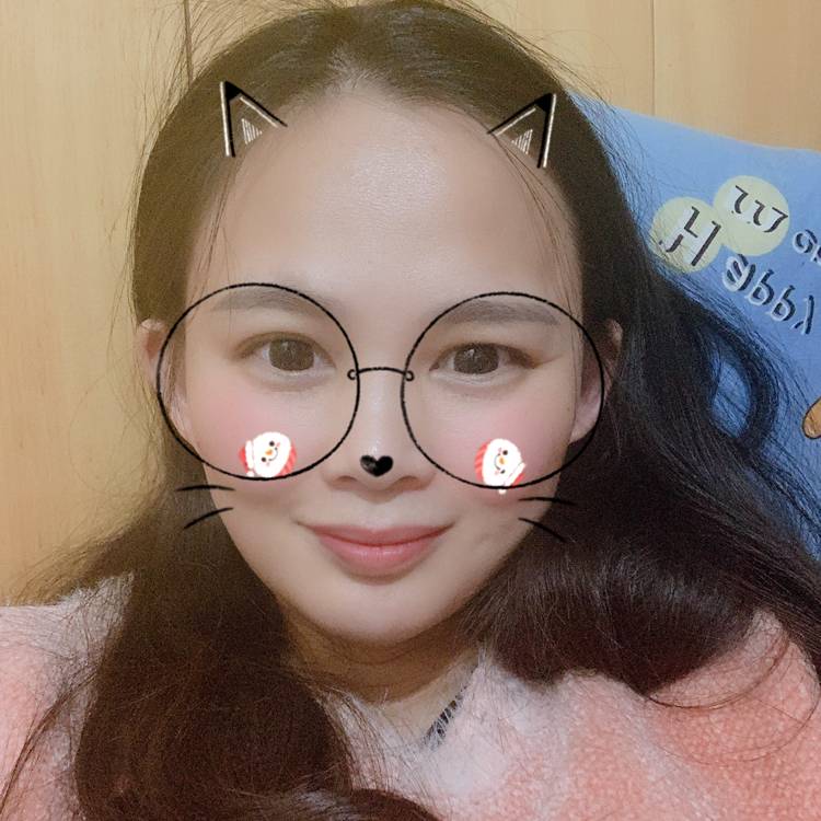 闪闪初妆的照片