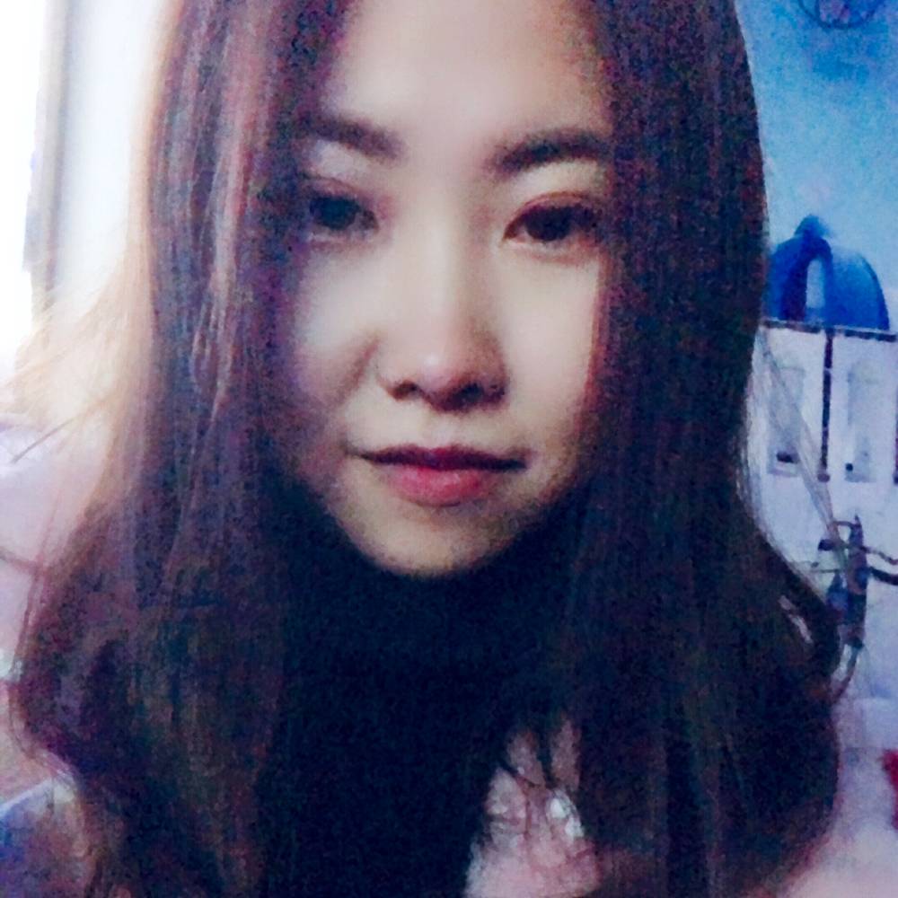 愤怒萝莉的照片