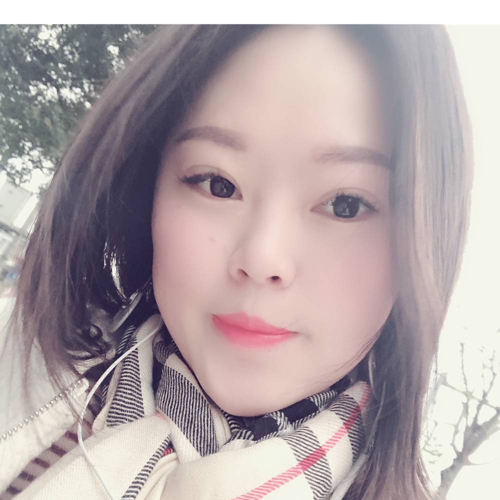 夏琴的照片