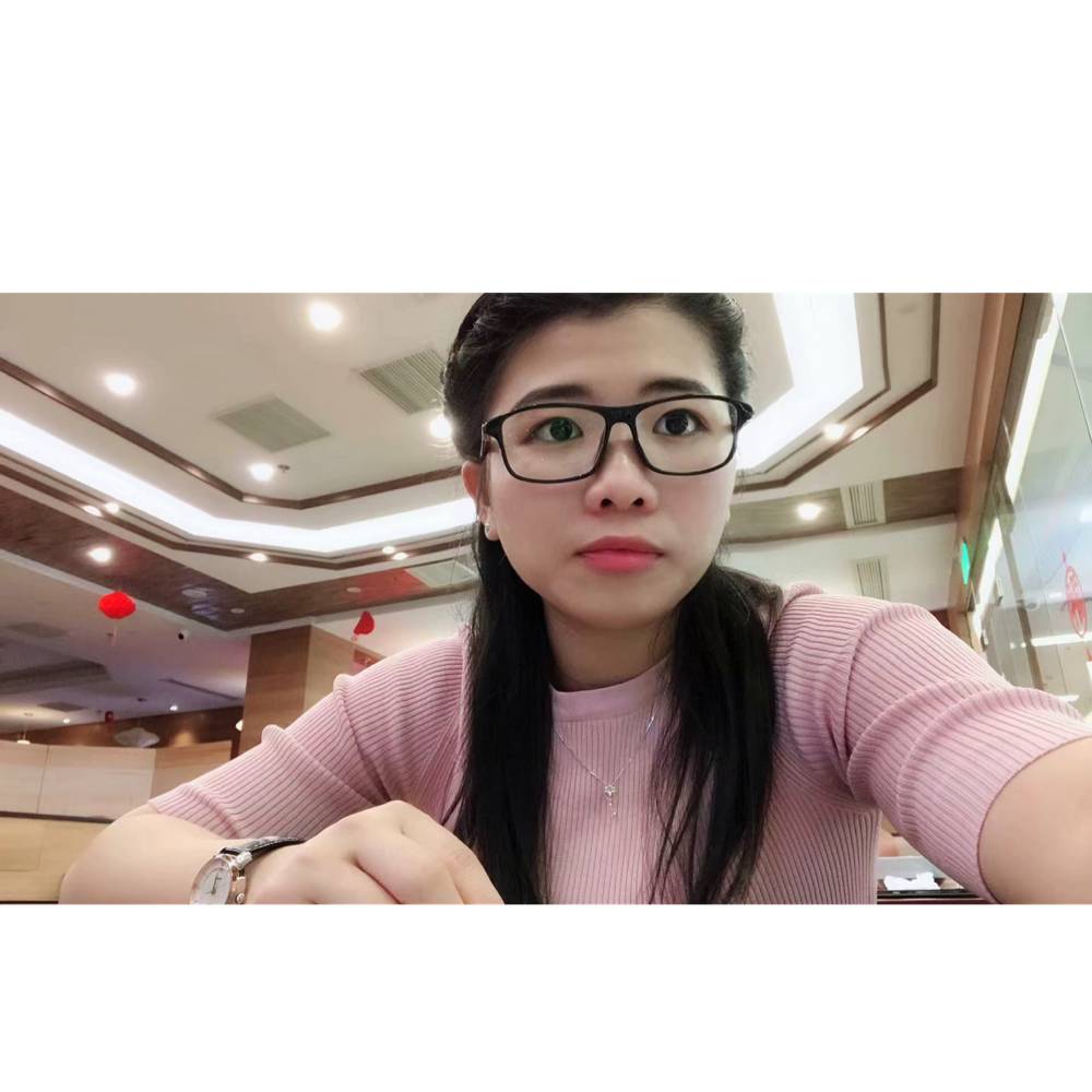 忧虑小松鼠的照片