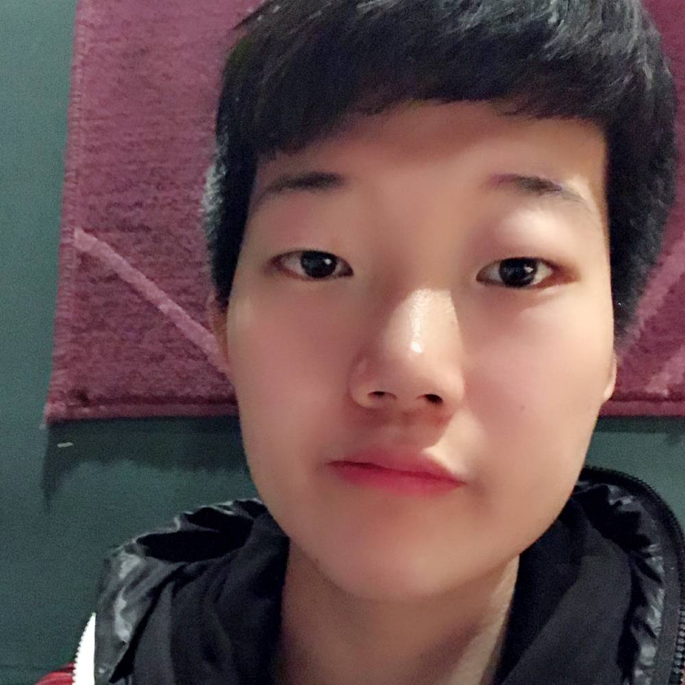 喜悦毛衣的照片
