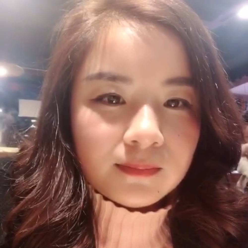 董静的照片