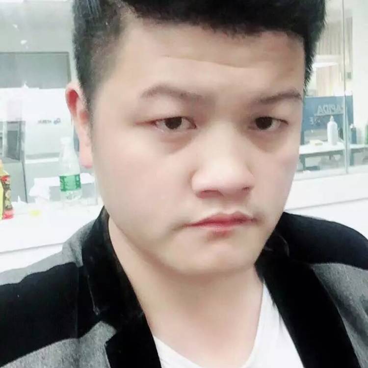 那个男人、的照片