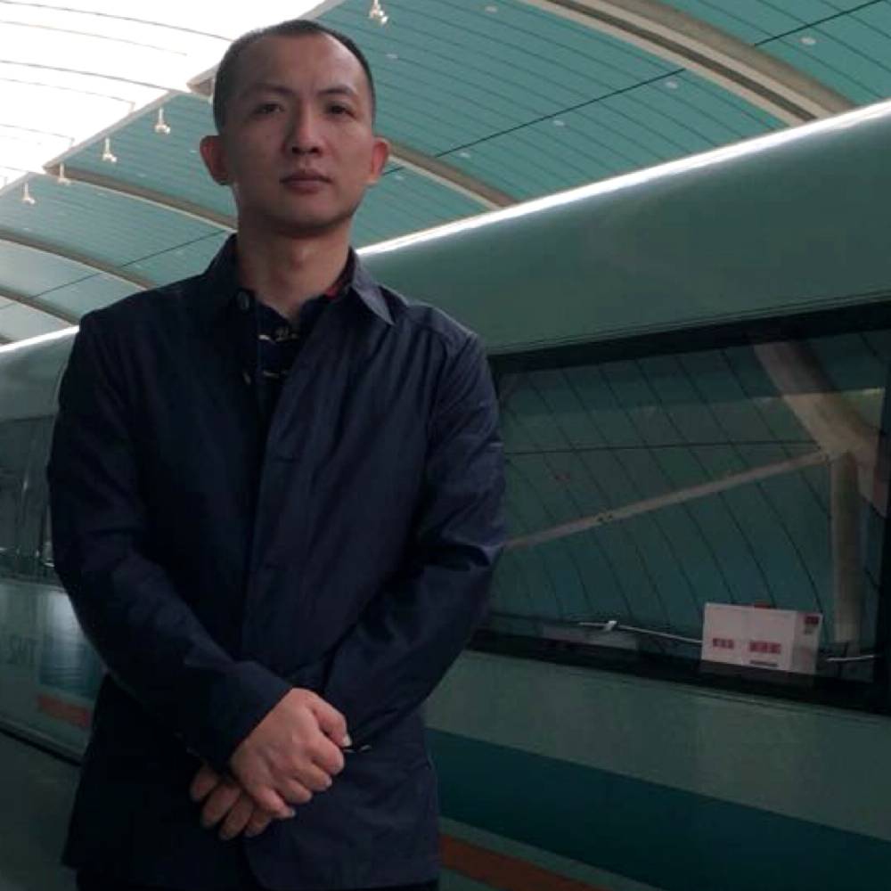 光亮大地的照片