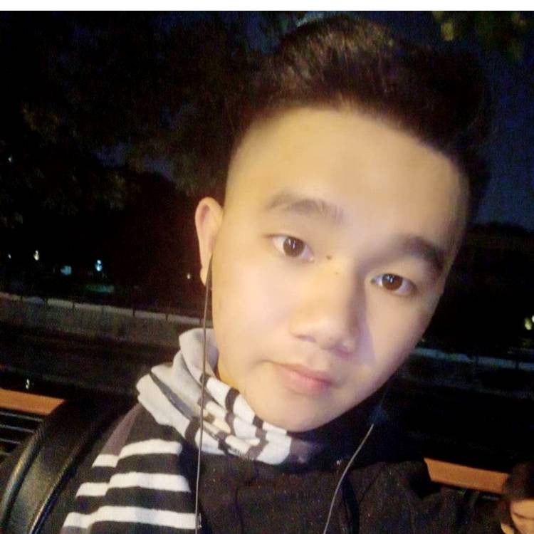 小卢的照片