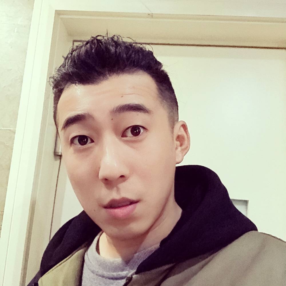 费俊的照片