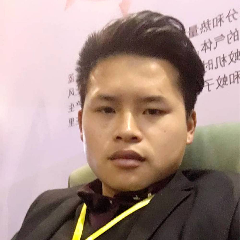 甜甜金毛的照片
