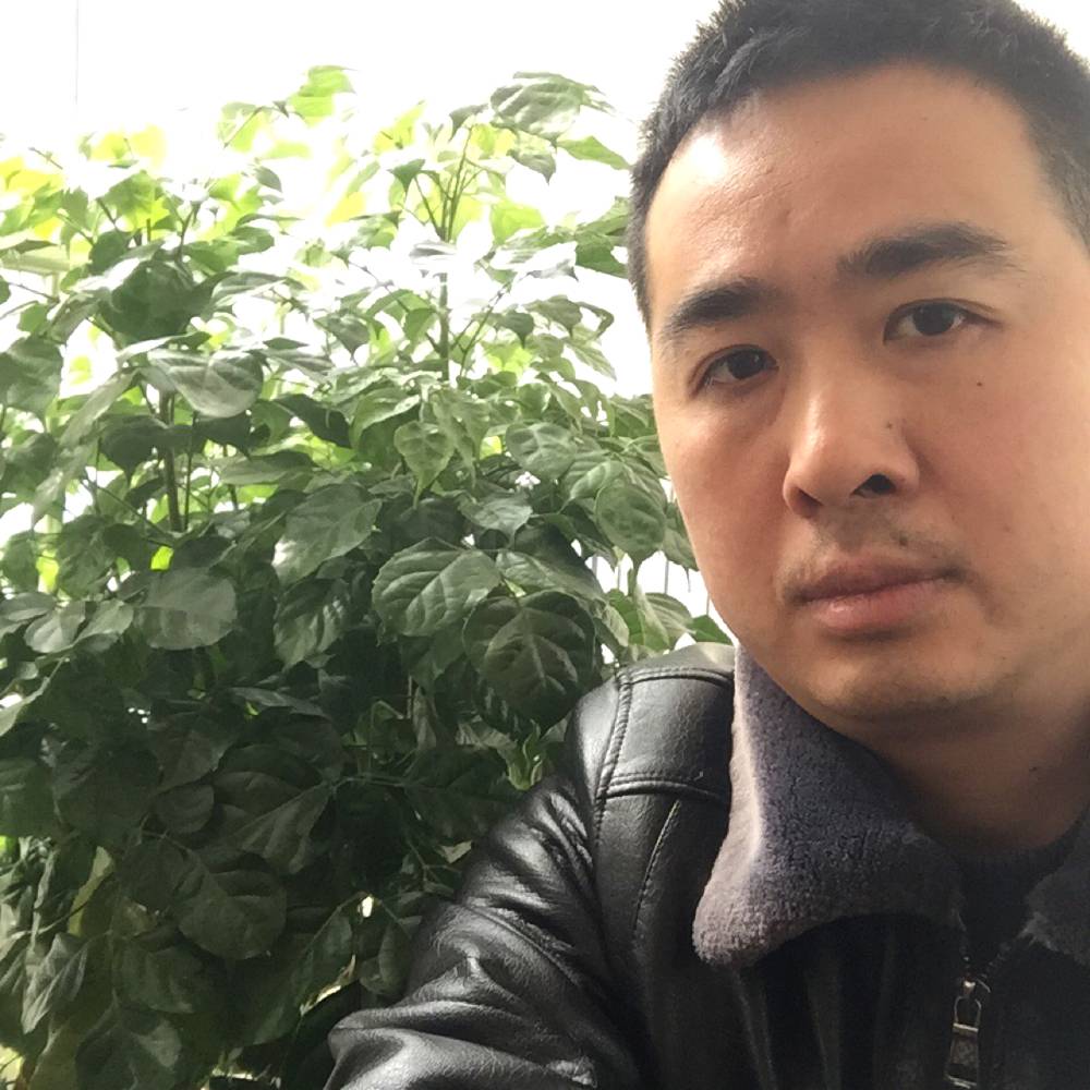 妩媚大叔的照片