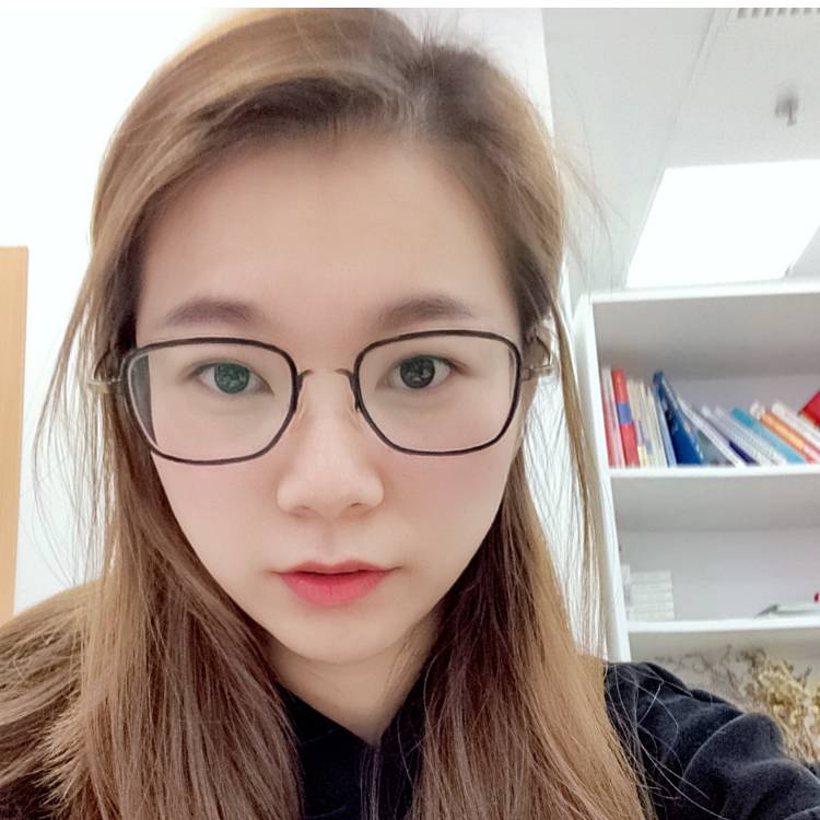 高大小刺猬的照片