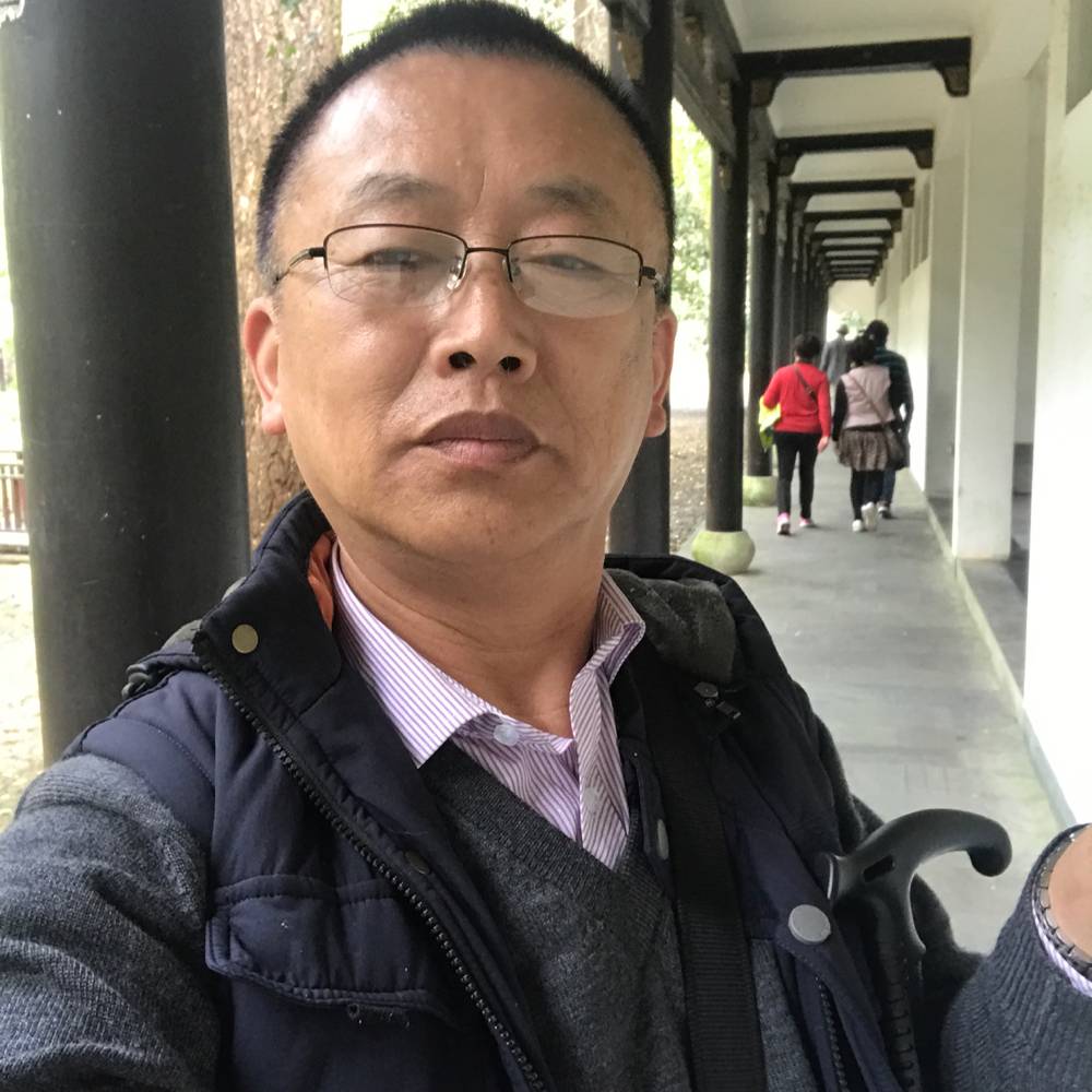 矫情店员的照片