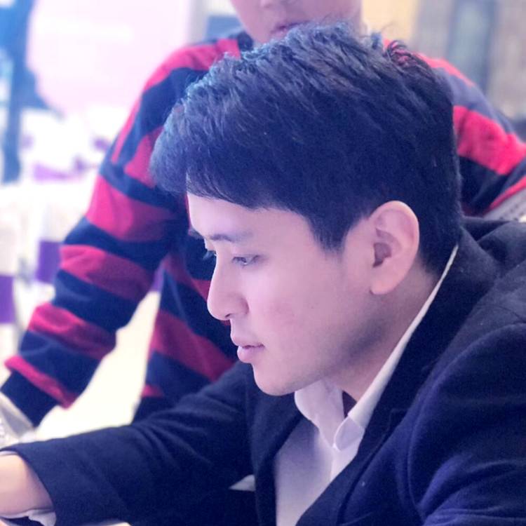 平常钢铁侠的照片