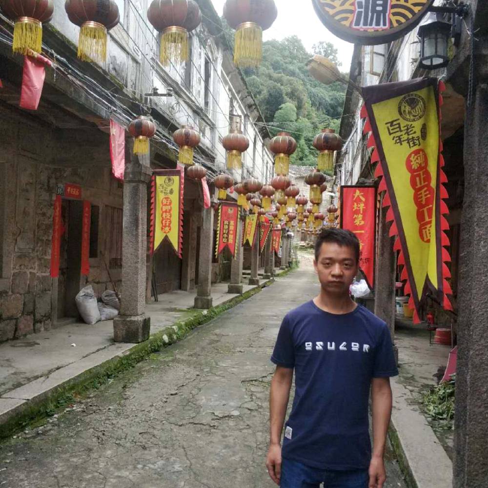 江小林的照片