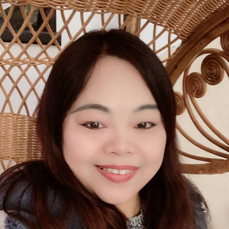 落单女人的照片