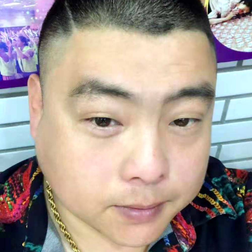 RamboW的照片
