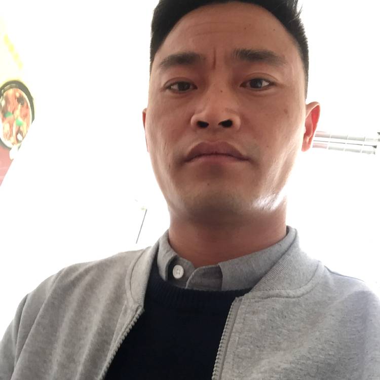 烂漫溪流的照片