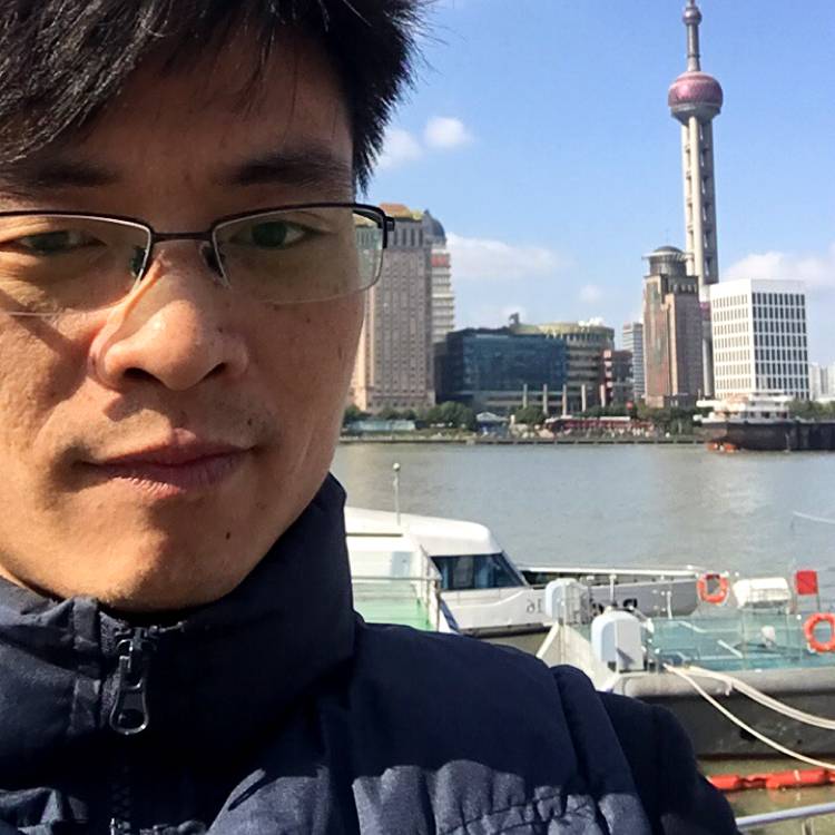 苦B男的照片