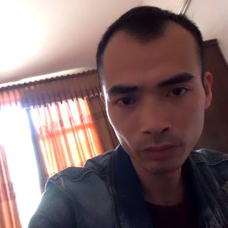 一个人小鸭子的照片