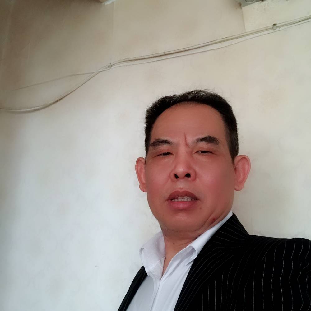 懦弱鸡翅的照片