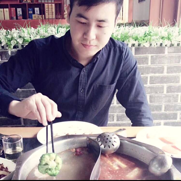 有没有人认识陈灿的照片