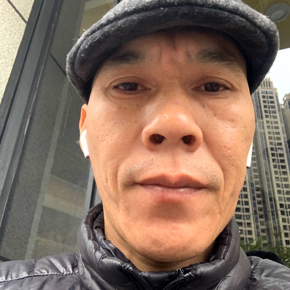 会撒娇长颈鹿的照片