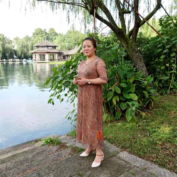 明媚凉城的照片