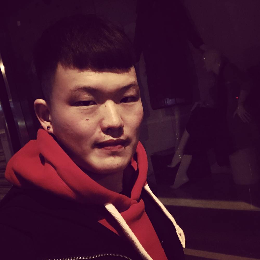 瘦瘦汽车的照片