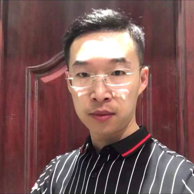 柳燚的照片