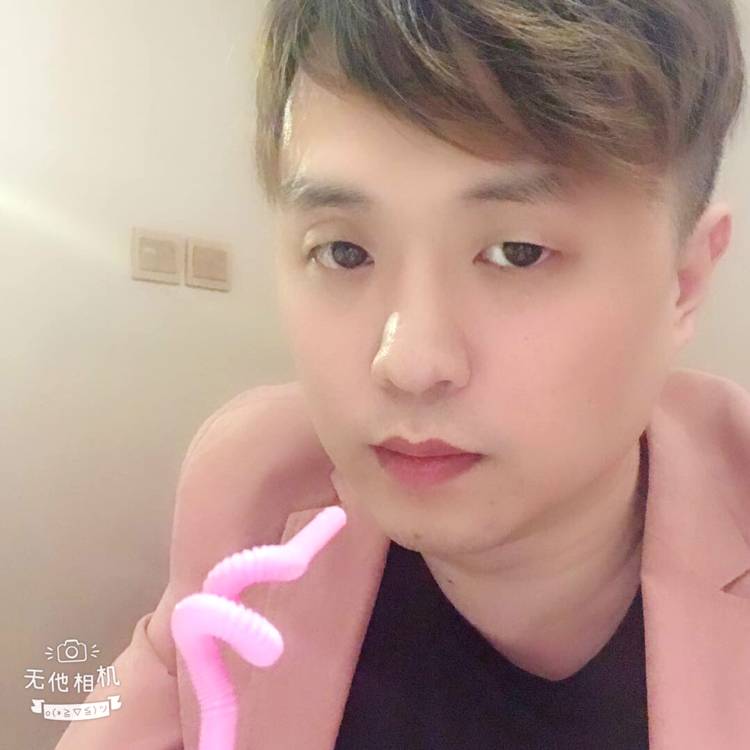 上海小伟的照片