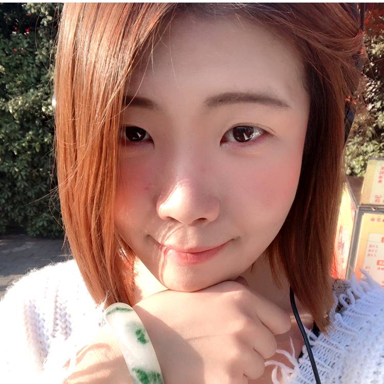 小西贝蕾蕾的照片