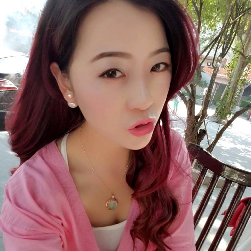 专注鸡翅的照片