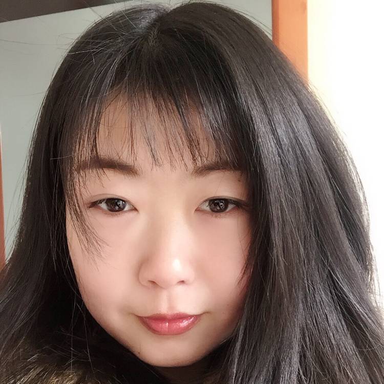 蓝眼影信子的照片