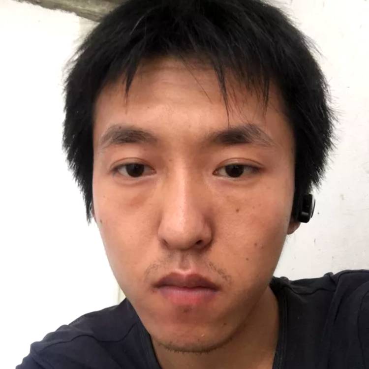 孤独冷月996的照片