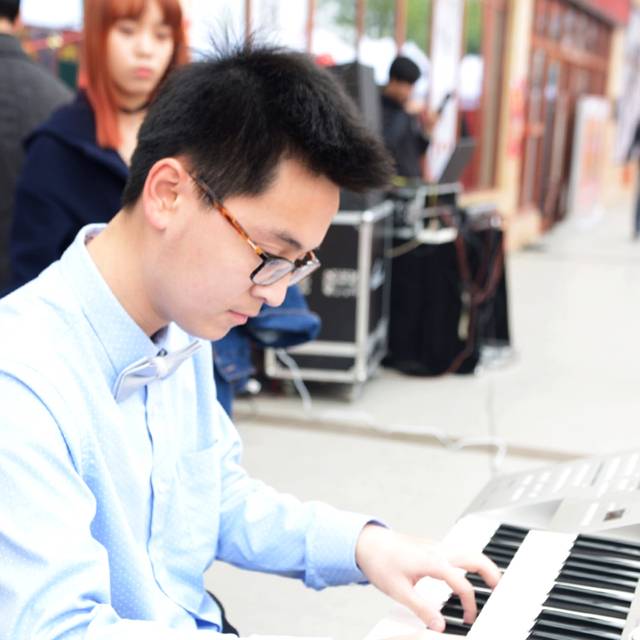 单身小伙kjj的照片