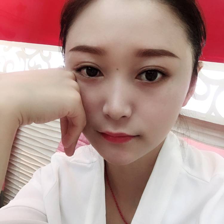 笨笨兔耳朵的照片