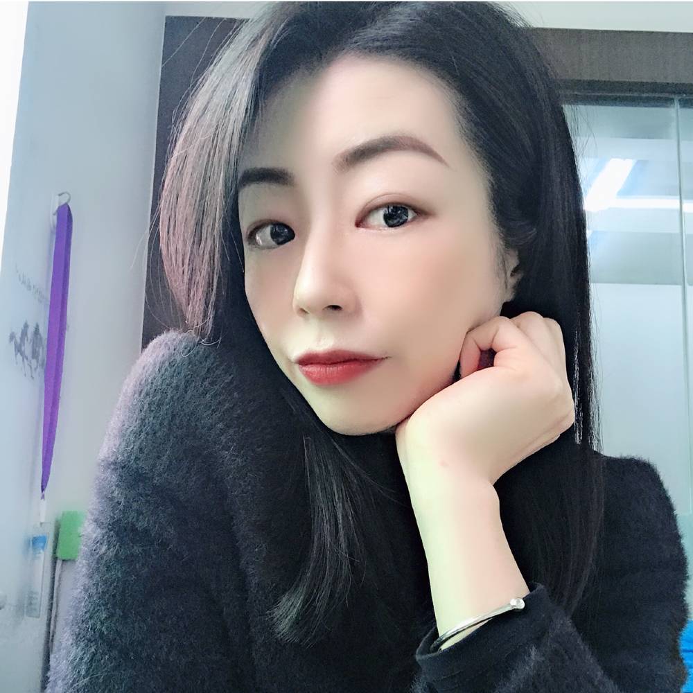 傲娇的四岁的照片