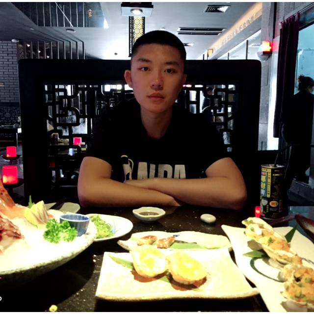 路一丝的照片