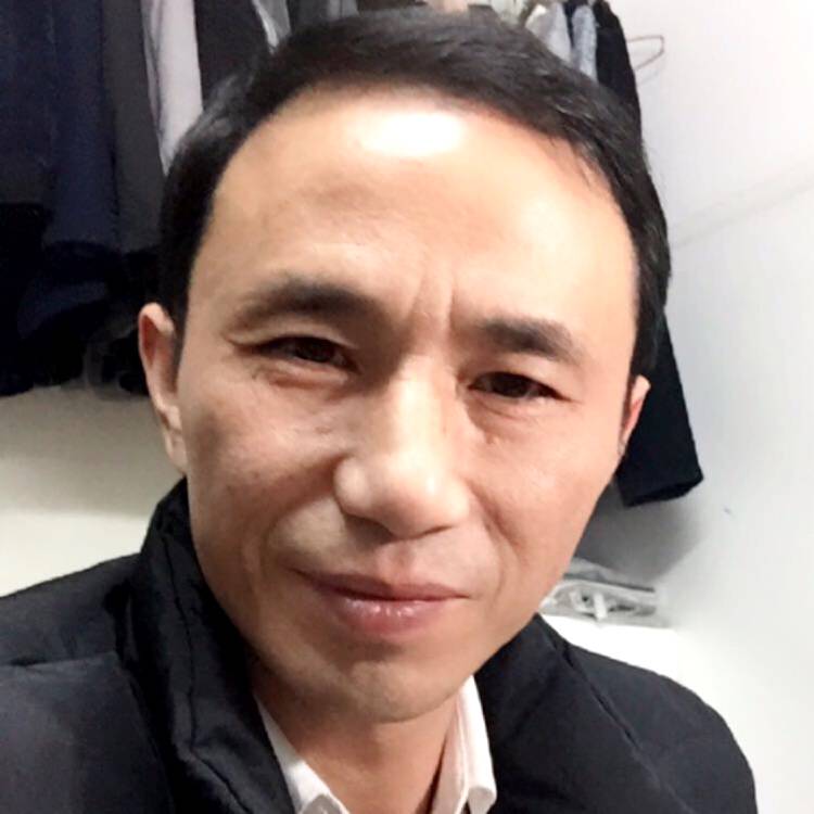 呀呀呸的照片