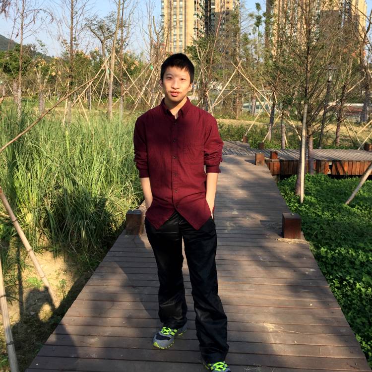 买豪车的帅哥的照片