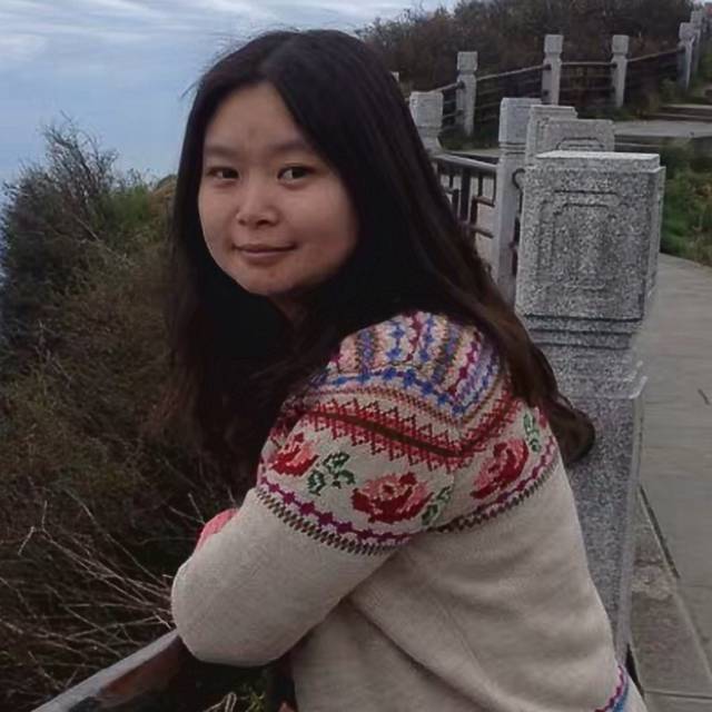 李肖的照片