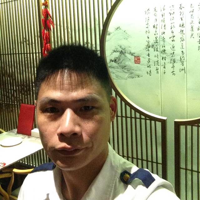 不老实和尚的照片