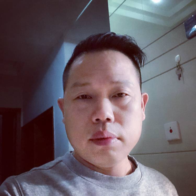 老男孩的未来的照片