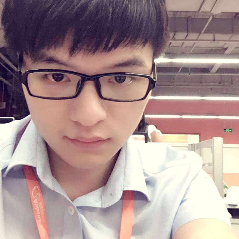 左岸的树桩的照片