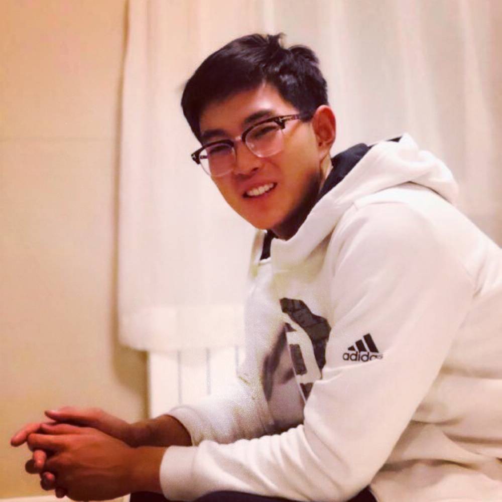 好男儿胸怀天下的照片