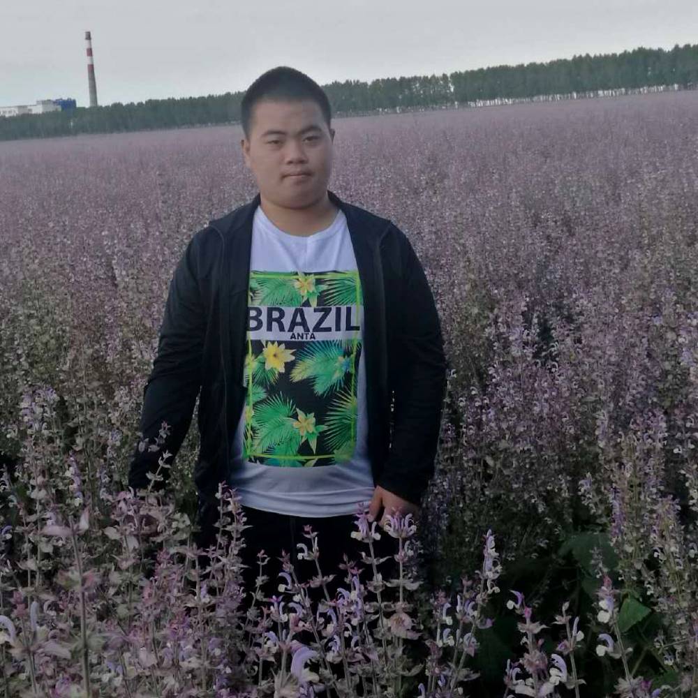 吴国荣荣的照片