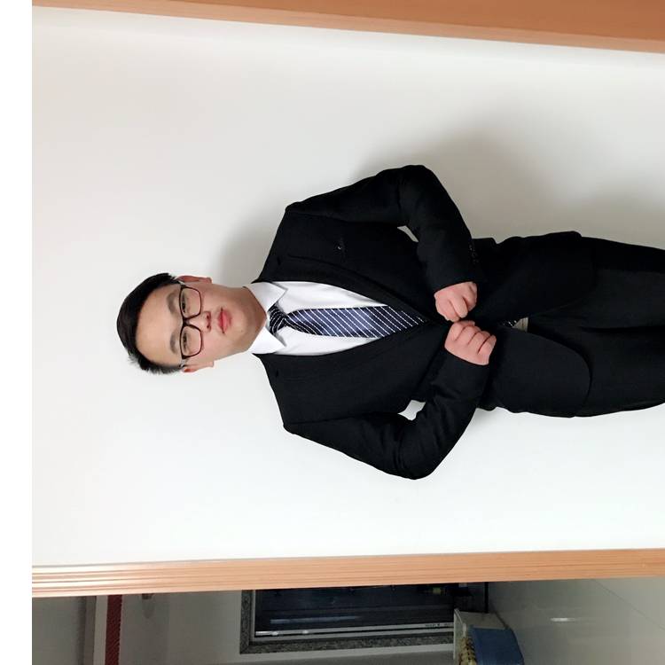 落寞回忆往事的照片