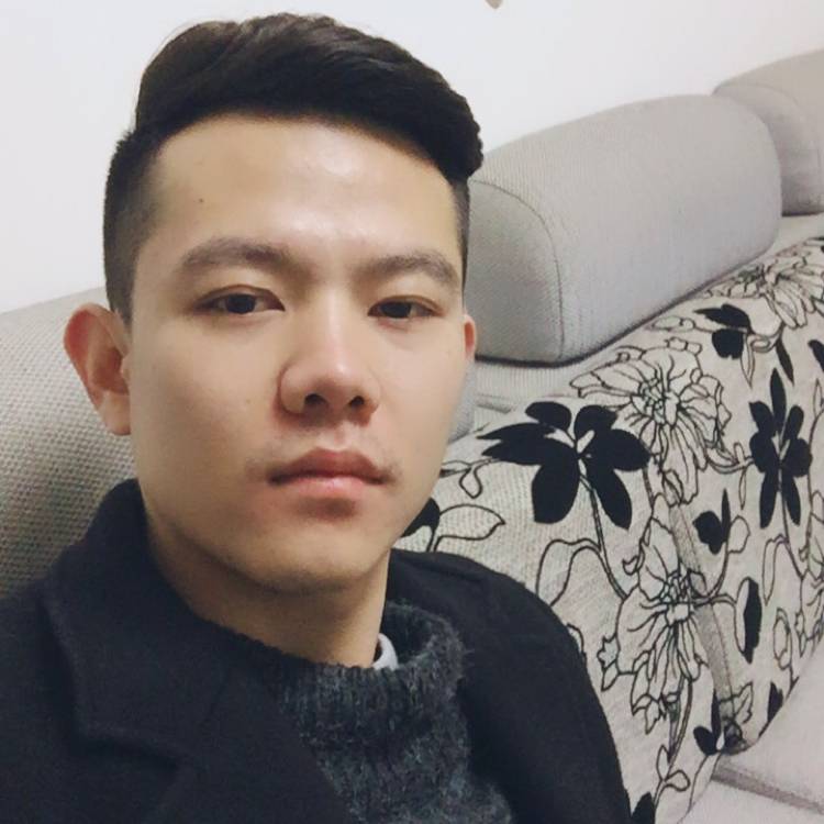 奋斗的小蚂蚁。的照片