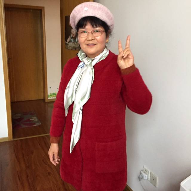 快乐的李香香的照片