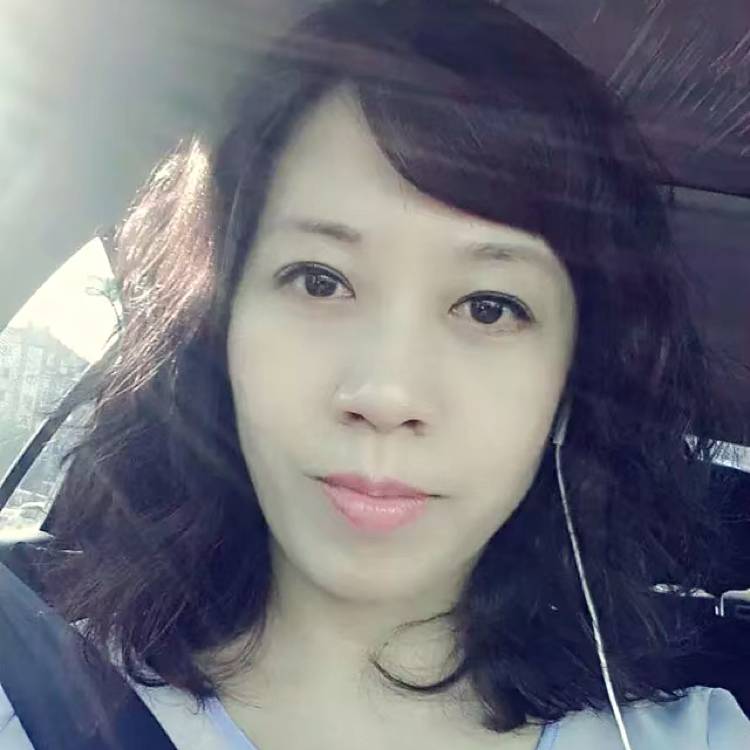 薇薇明媚的照片